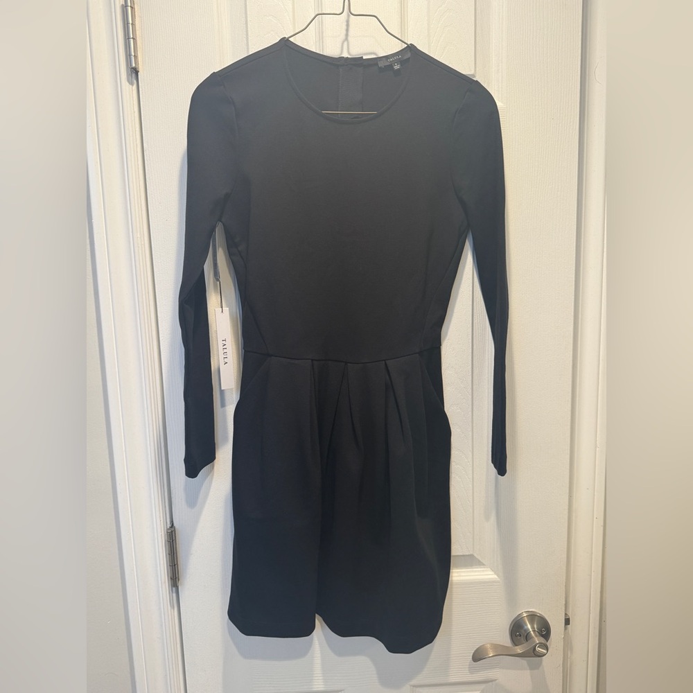 BNWT Aritzia Talula Tartine Black Long Sleeve Dress w/ POCKETS
